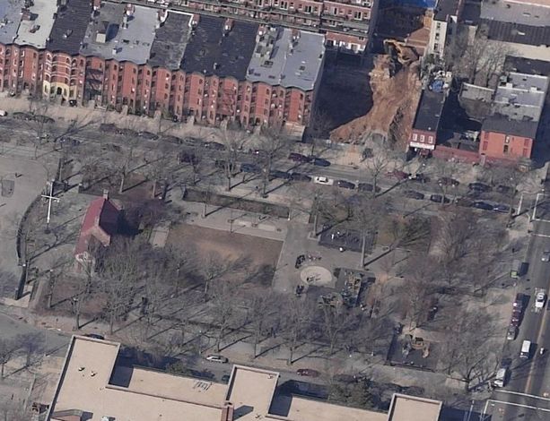 J.J. Byrne Park: J.J. Byrne Park - Old Stone House - 3 TO 4 STS et  4 TO 5 AVES -3